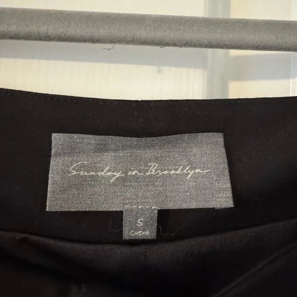 ANTHROPOLOGIE VEST TOP - Picture 2 of 4